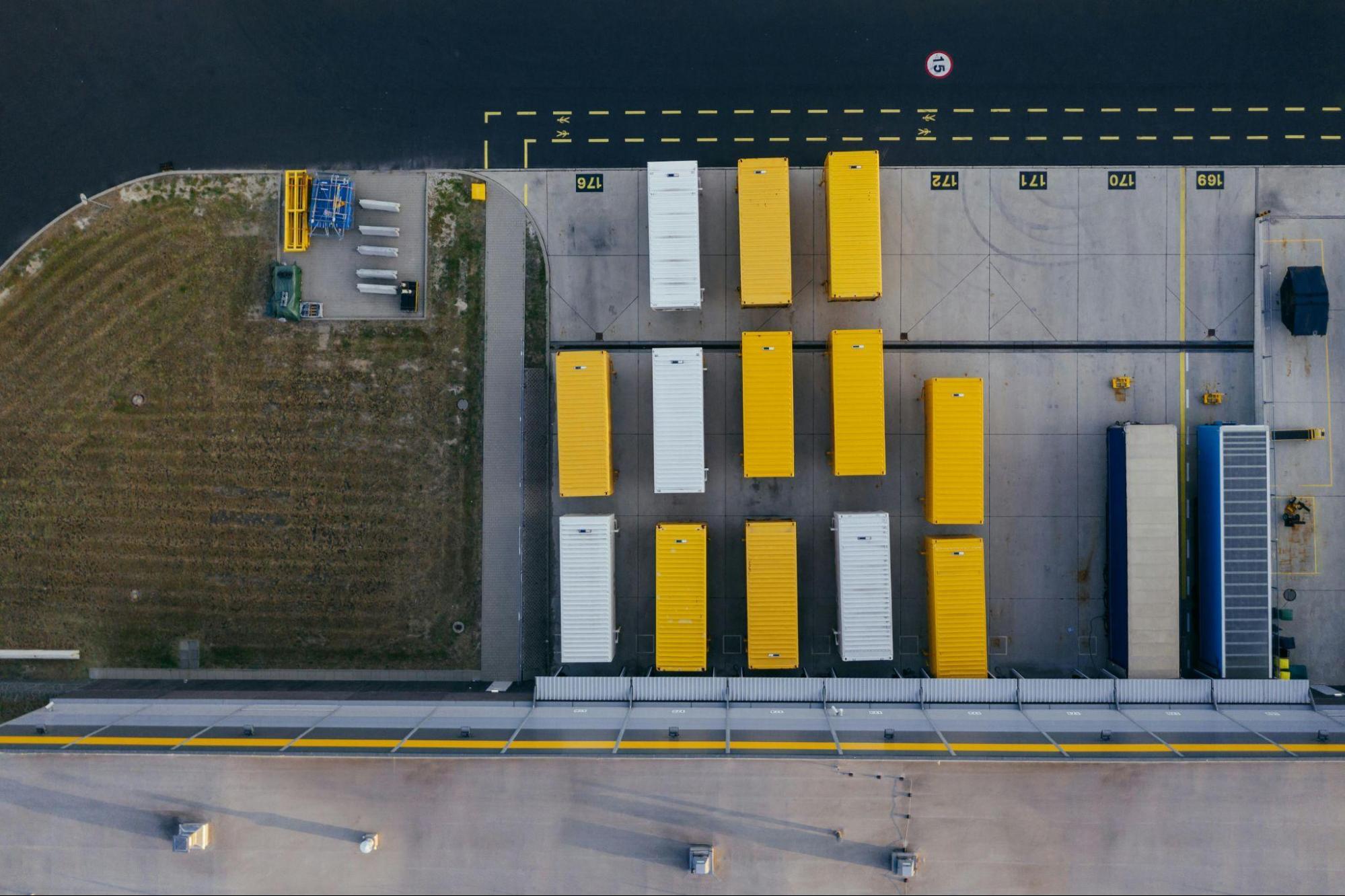 3PL vs Freight Forwarder: What’s the Difference and Which Do You Need?